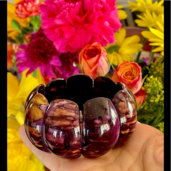 Jewelry - 5 for $25 Sale! Swirled Lucite panel bracelet